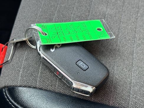 Used 2023 Kia Seltos S AWD/4WD image 48