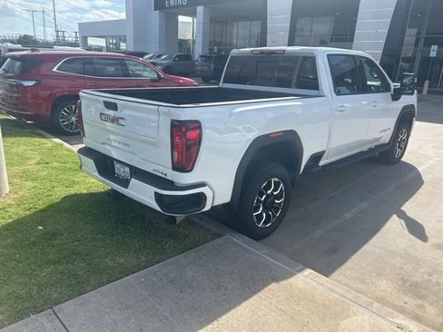 Used 2023 GMC Sierra 2500 AT4 w/ AT4 Premium Plus Package AWD/4WD image 3