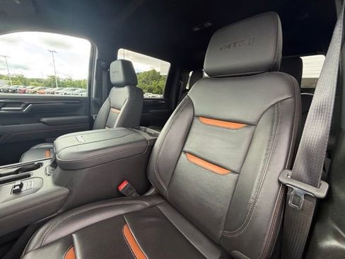 Used 2024 GMC Sierra 2500 AT4 w/ AT4 Preferred Package AWD/4WD image 13