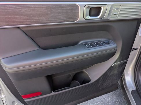 Used 2025 Hyundai Santa Fe Limited image 15