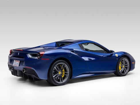 Certified 2017 Ferrari 488 Spider RWD image 11