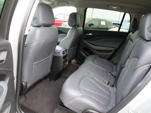 Used 2019 Buick Envision Essence image 15