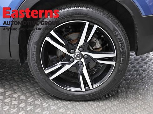 Used 2020 Volvo XC40 T5 R-Design AWD/4WD image 8