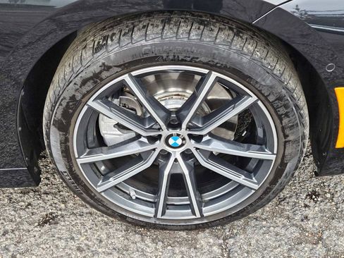 Used 2023 BMW 230i xDrive Coupe w/ Premium Package image 9