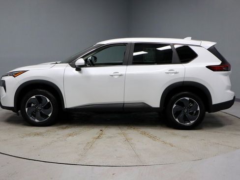 Certified 2025 Nissan Rogue SV image 7