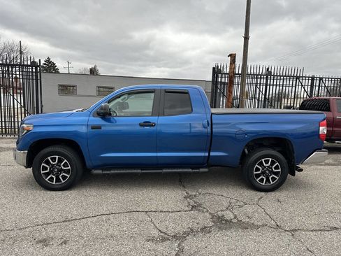 Used 2016 Toyota Tundra SR5 w/ TRD Off Road Package image 4