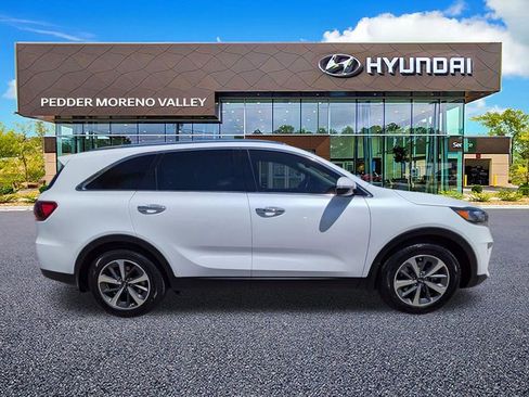 Used 2019 Kia Sorento EX w/ EX Touring Package FWD image 2