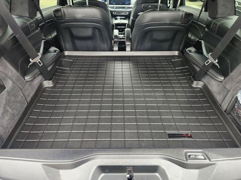 Used 2025 BMW ALPINA XB7 ALPINA XB7 image 34