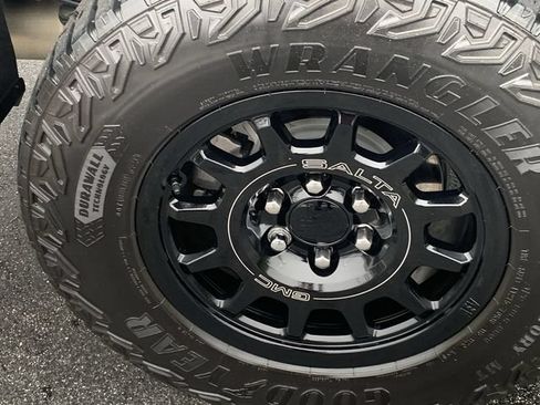 Used 2023 GMC Sierra 1500 AT4X w/ AT4X AEV Edition AWD/4WD image 36