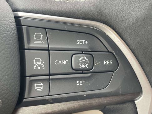 New 2026 Jeep Grand Cherokee L Limited RWD image 16