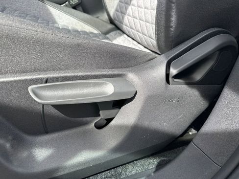 New 2026 Volkswagen Tiguan S image 13