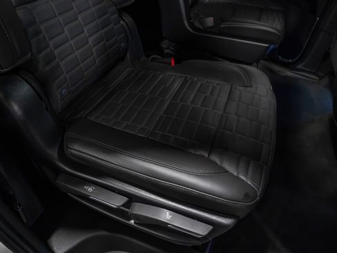 Used 2025 Cadillac Escalade V w/ LPO, ONYX Package AWD/4WD image 96