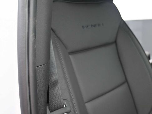 New 2026 GMC Yukon Denali w/ Denali Reserve Package image 21