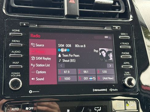 Used 2020 Toyota Prius Prime LE image 22