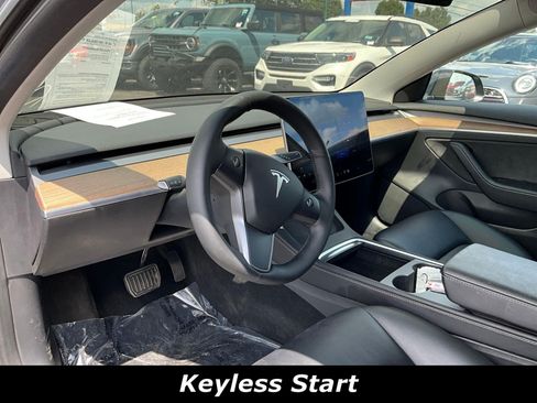 Used 2022 Tesla Model 3 Long Range AWD/4WD image 16