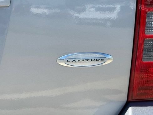 Used 2016 Jeep Patriot Latitude AWD/4WD image 12