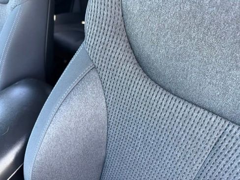Used 2022 Hyundai Santa Fe SEL w/ Convenience Package FWD image 12
