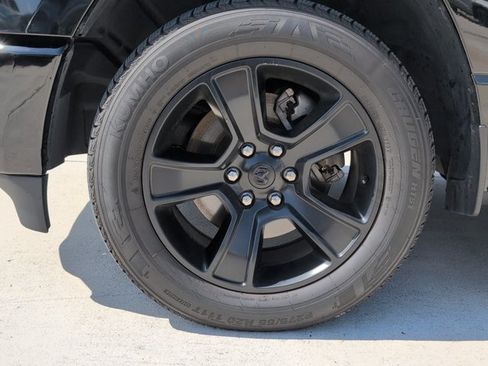 Used 2021 RAM 1500 Big Horn RWD image 28