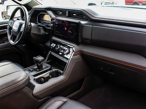 Used 2024 GMC Sierra 1500 AT4 w/ Technology Package image 40