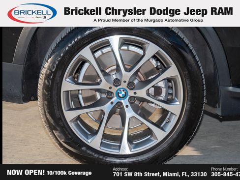 Used 2024 BMW X5 xDrive50e image 46