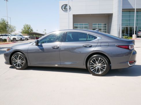 Used 2023 Lexus ES 250 w/ Premium Package AWD/4WD image 5