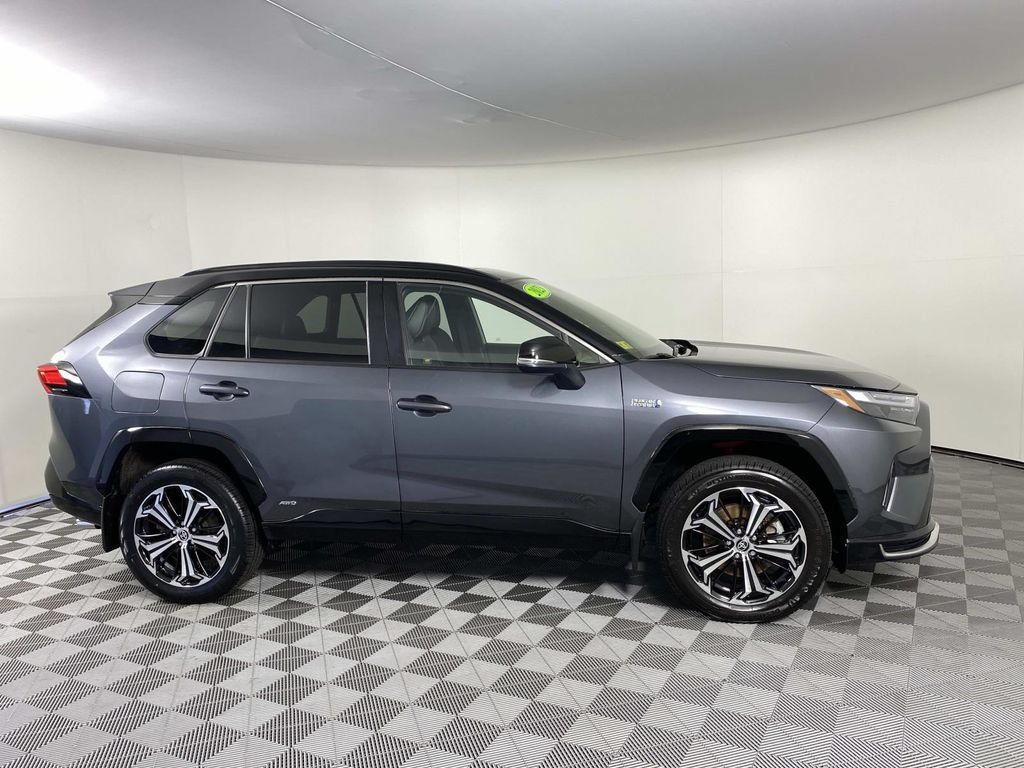 Used 2023 Toyota RAV4 XSE w/ Weather Package AWD/4WD image 10