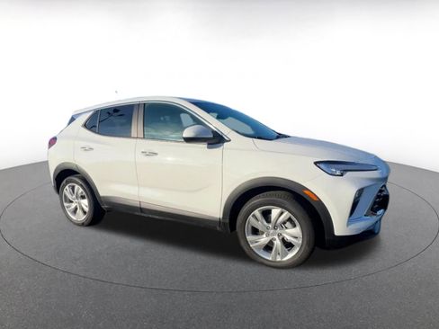 Used 2025 Buick Encore GX Preferred image 2