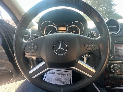 Used 2011 Mercedes-Benz GL 450 4MATIC w/ Premium 2 Pkg image 24