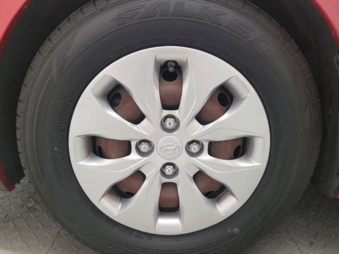 Used 2015 Hyundai Accent GLS FWD image 31