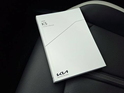 Used 2025 Kia K5 GT-Line w/ GT-Line Premium Package FWD image 32