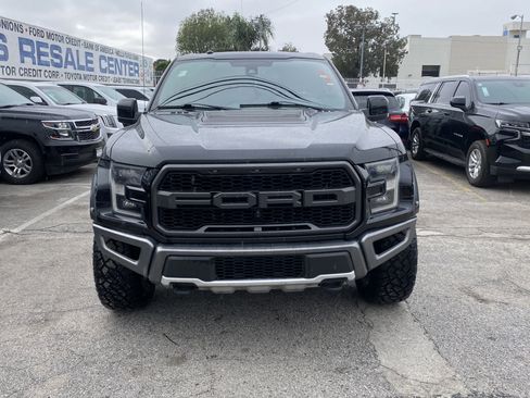 Used 2018 Ford F150 Raptor w/ Equipment Group 802A Luxury image 3