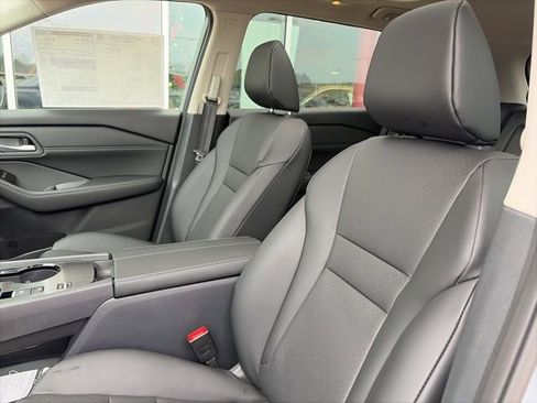 New 2026 Nissan Rogue SV image 9