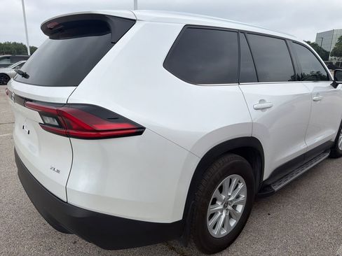 Used 2025 Toyota Grand Highlander AWD image 6