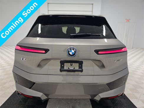 Used 2023 BMW iX xDrive50 w/ Sport Package image 5
