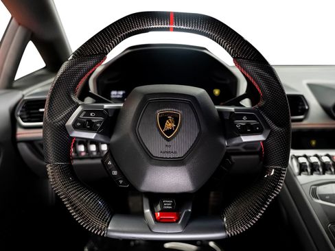 Used 2016 Lamborghini Huracan LP 610-4 AWD/4WD image 4