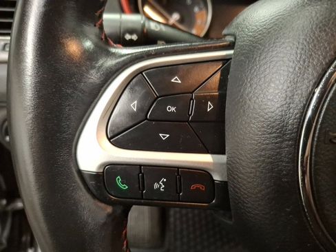 Used 2019 Jeep Compass Trailhawk image 18