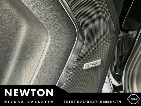 Used 2021 GMC Yukon SLT w/ SLT Premium Package AWD/4WD image 35
