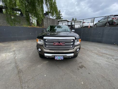 Used 2016 GMC Canyon SLT w/ Driver Alert Package AWD/4WD image 9