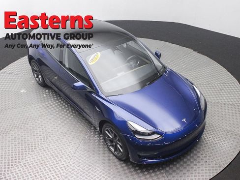 Used 2023 Tesla Model 3 Standard Range RWD image 3