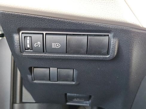 Used 2024 Toyota Corolla Cross L image 13