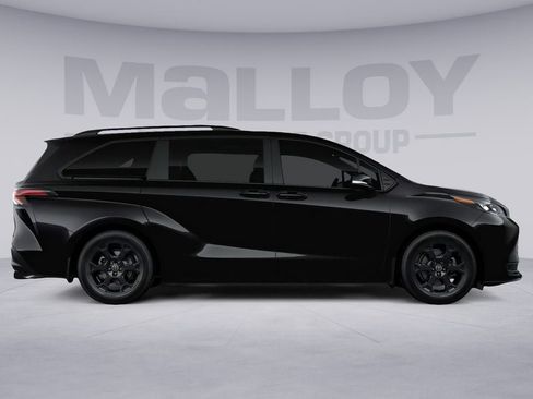 New 2026 Toyota Sienna XLE Woodland Edition AWD/4WD image 12