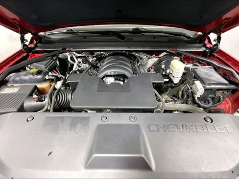 Used 2015 Chevrolet Suburban LT image 9