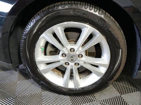 Used 2011 Lincoln MKS FWD image 26