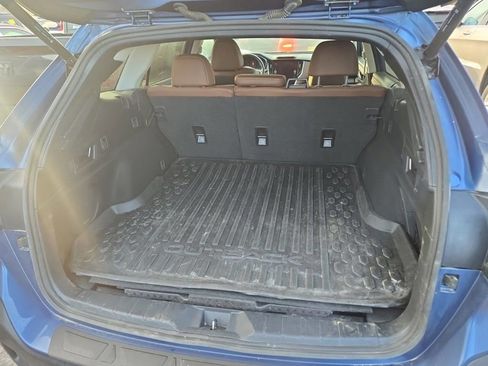 Used 2022 Subaru Outback Touring XT AWD/4WD image 9