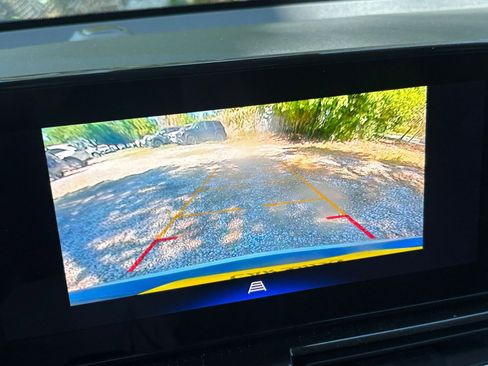 Used 2025 Chevrolet TrailBlazer LT FWD image 24