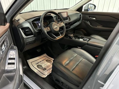 Used 2023 Nissan Rogue SL image 6