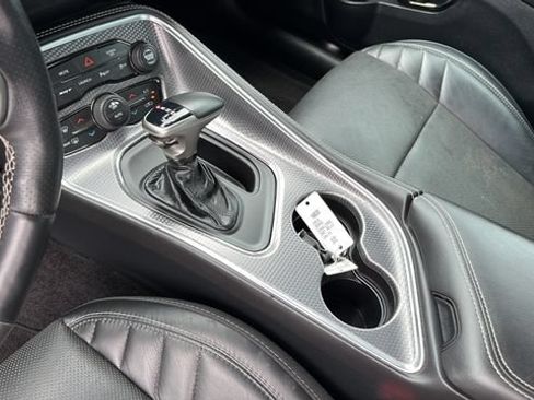 Used 2018 Dodge Challenger SRT Hellcat RWD image 19