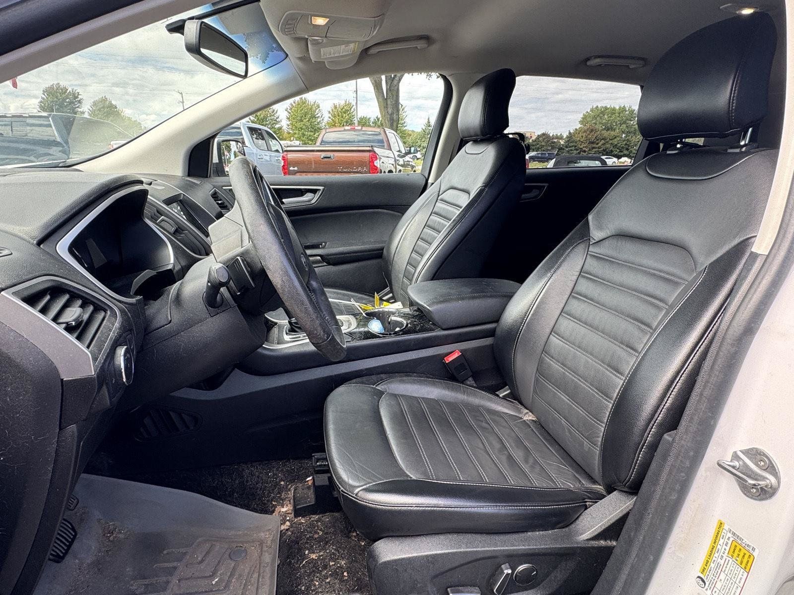 Used 2018 Ford Edge SEL w/ Equipment Group 201A AWD/4WD image 4