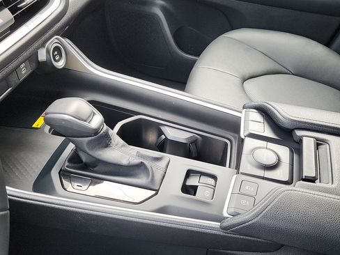 Certified 2025 Toyota Grand Highlander AWD image 18