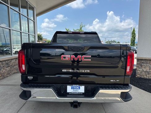 Used 2025 GMC Sierra 1500 SLT AWD/4WD image 4